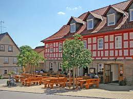 Brauereigasthof Hartleb gegenüber der Kirche